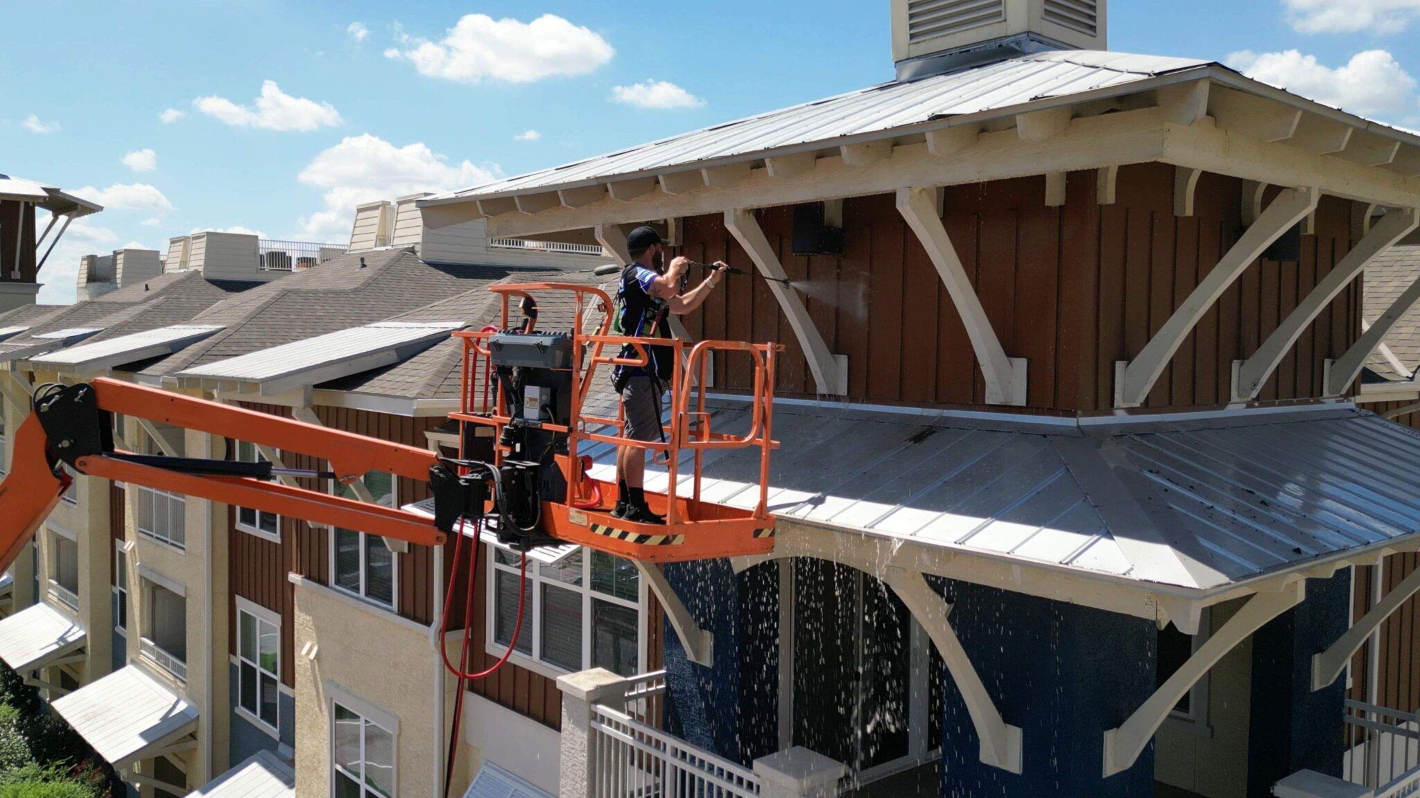 soft washing painted siding building